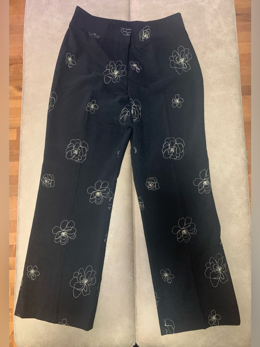Vintage Versailles Petite Womens Black Flower Embroidered Stitch Pants Size 8P